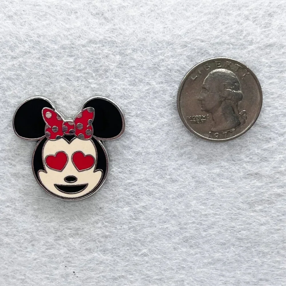 🔮 5/$25 Disney Minnie Mouse‎ Smiling Emoji Pin
